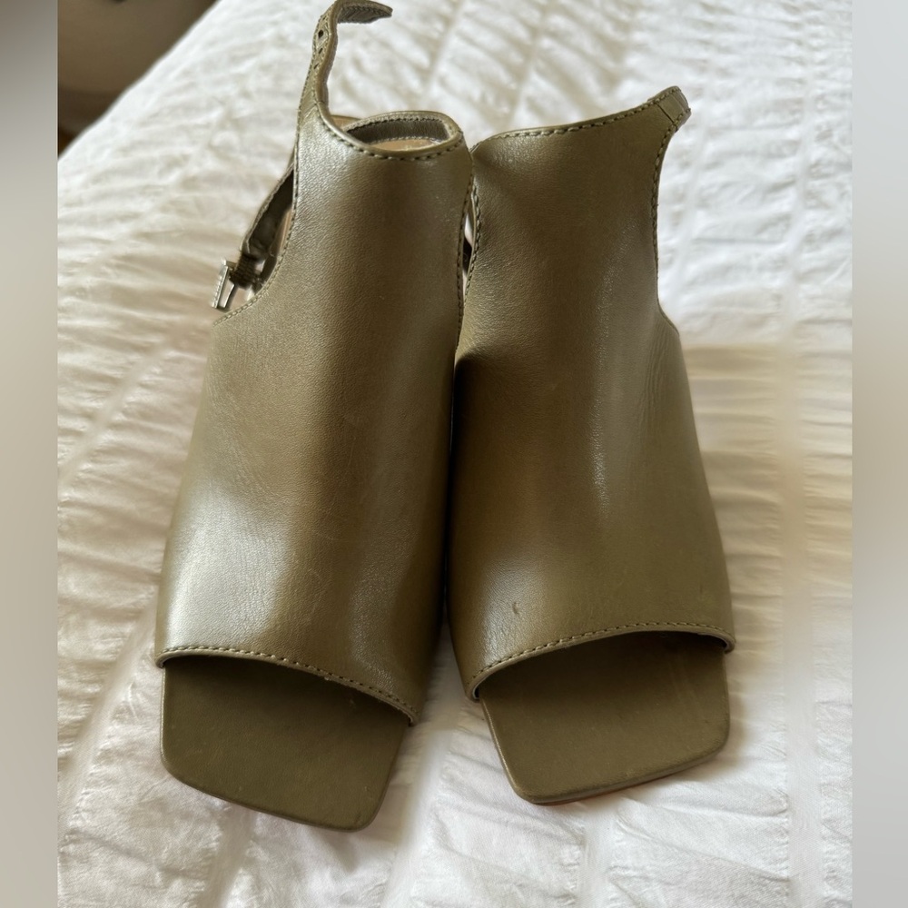 SCHUTZ Heels. Women’s Size 5.5. Olive Green Heels.
